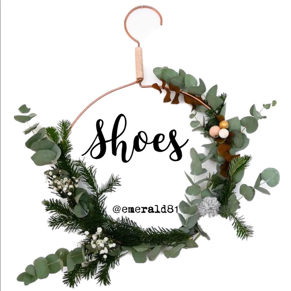 SHOES - Picture 1 of 5